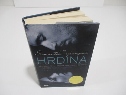 Hrdina / Samantha Youngová