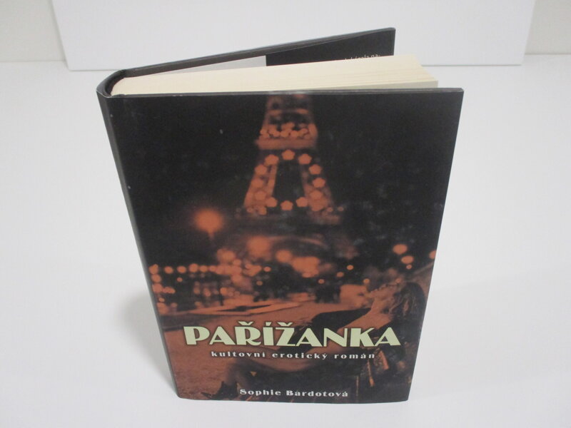 Pařížanka / Sophie Bardotová